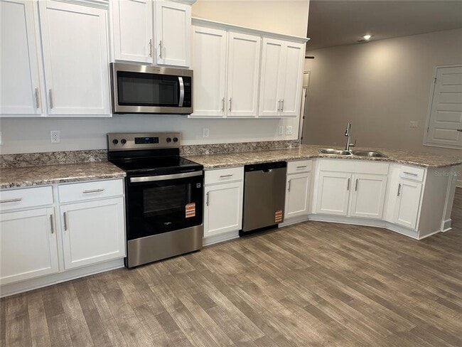 Photo - 14 Reston Pl