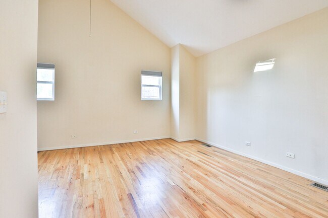 Photo - RARELY Available 2bed/2bath/2 Level Coach House in the HEART of Wicker Park! Central Air, In-Unit... Unit CH