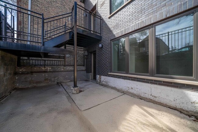 Photo - 2008 W Coulter St