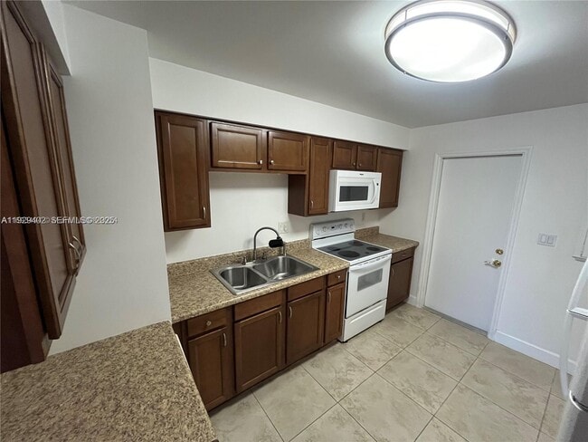 Photo - 3575 Brokenwoods Dr Unidad 1002