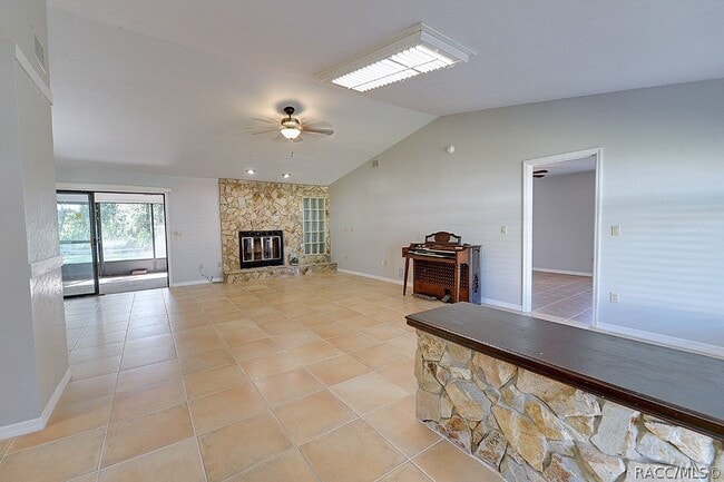 Photo - 8844 E Rosemont St