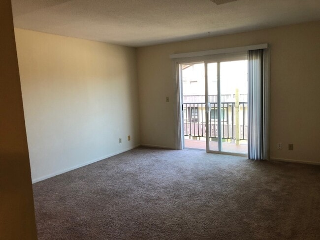 Photo - 2017 NW Hickory Ln Unit 10