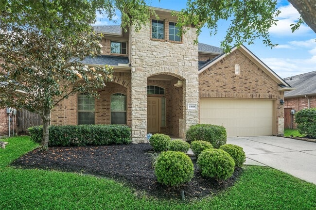 Building Photo - 14818 Fall Creek Preserve Dr