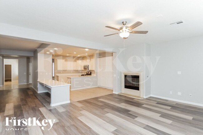 Photo - 5595 Criollo Dr