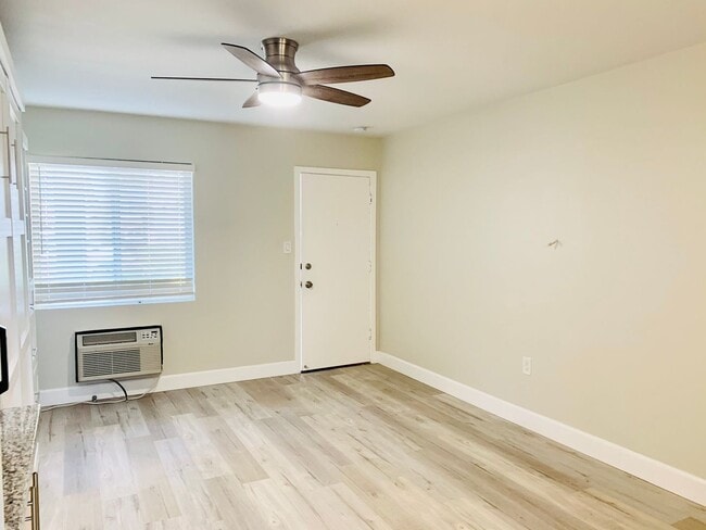 Photo - AVAILABLE NOW! LIVE IN THE HEART OF LA JOL... Unit 1141 Silverado St #107