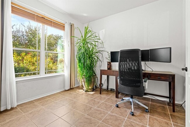 Photo - 122 Mancos Dr