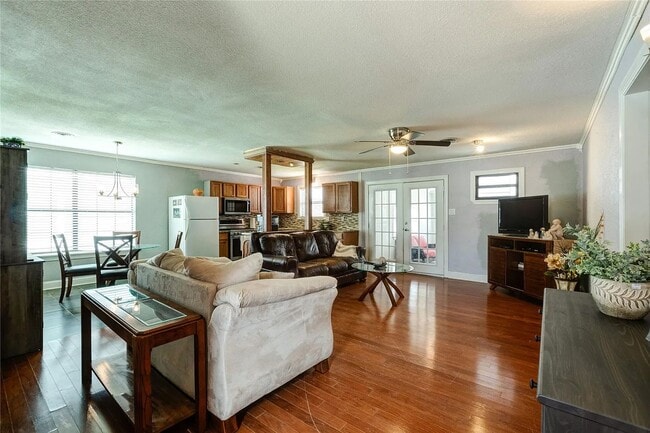 Photo - South-side 3 bed 1.5 bath