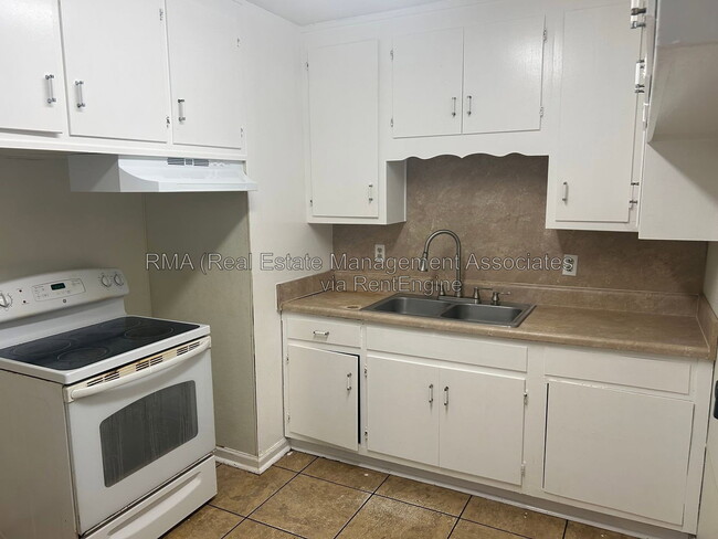 Photo - 118 Quincy Ave Unit B