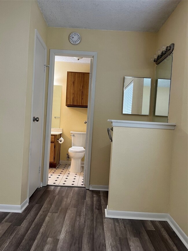 Photo - 3919 Fairmont Pkwy Unit 200