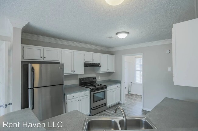 Photo - 115 Turning Leaf Dr