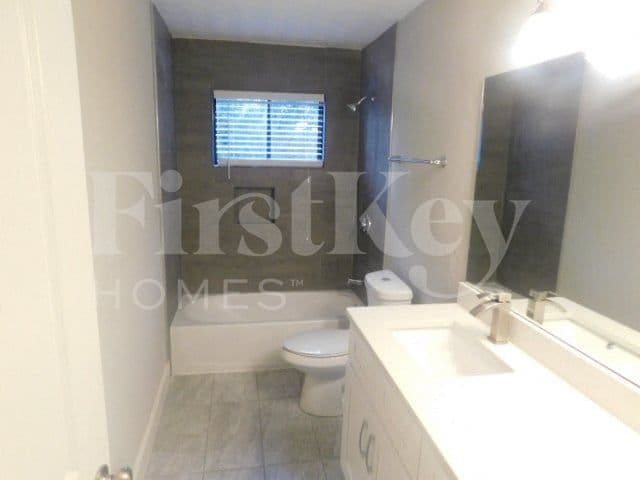 Photo - 455 Chanterelle Dr