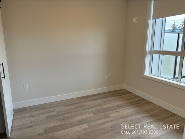 Photo - 45497 Campus Dr