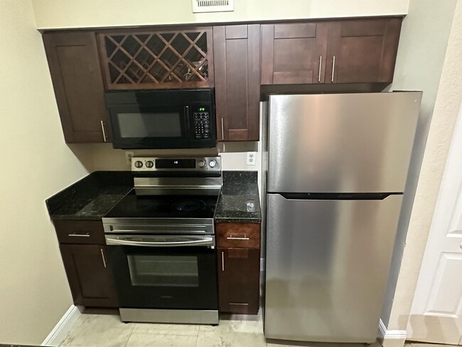 Photo - 2831 N Oakland Forest Dr