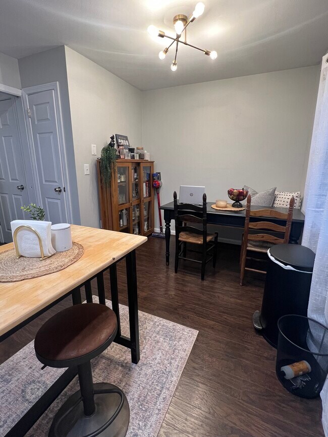 Photo - 44 Maple Ave Unit B