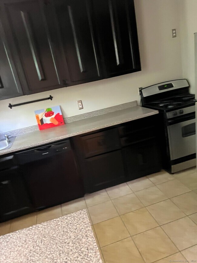 Photo - 67 Mencel Cir Unit D