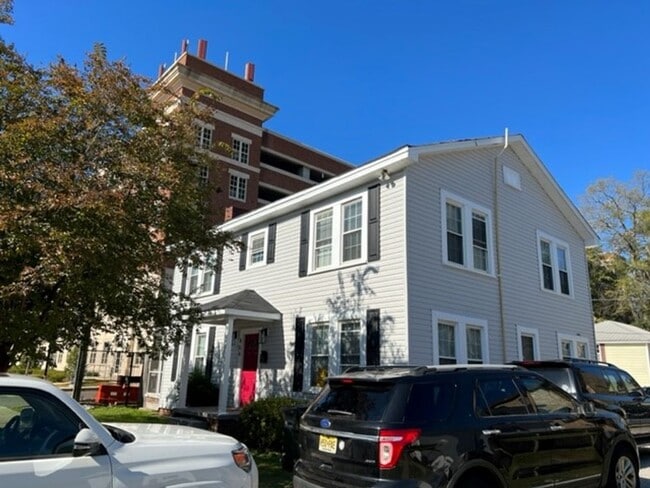 Building Photo - Leasing for Fall 2027