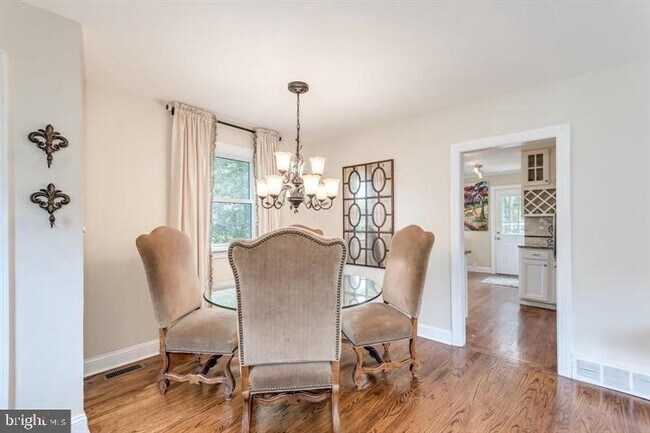 Photo - 523 Wayne Ave