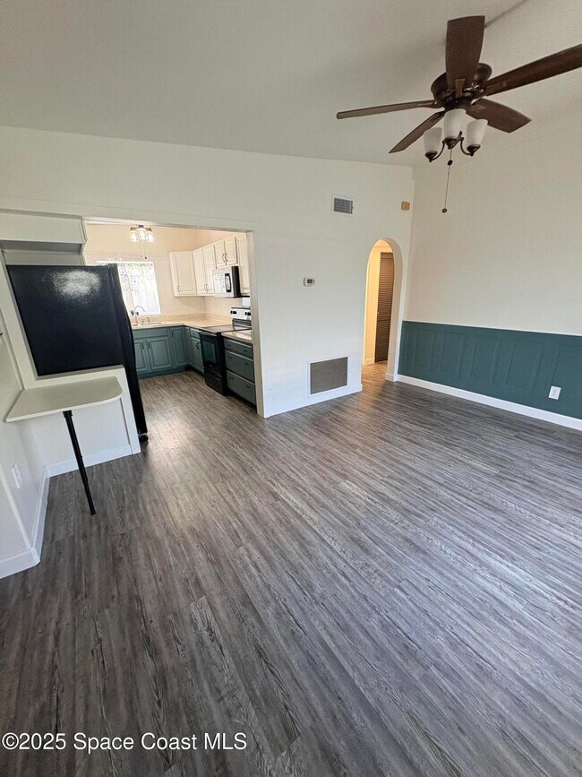 Photo - 1217 Pinewood Dr