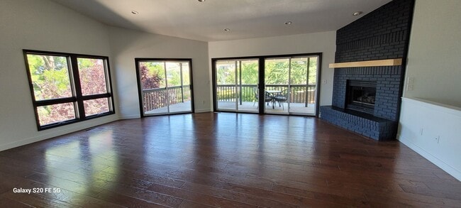 Photo - Beautiful Spacious Home for Rent