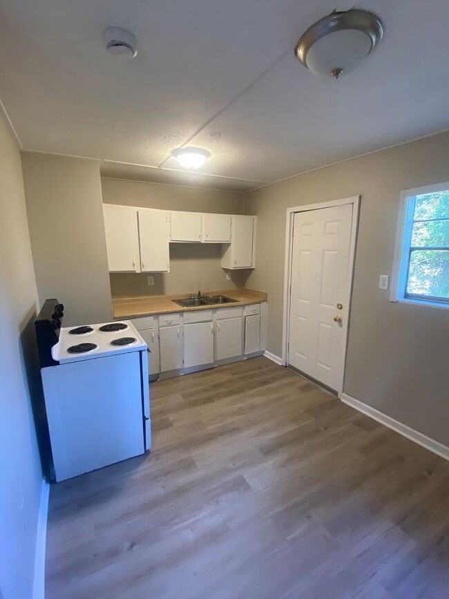 Photo - **AVAILABLE NOW**Midtown Columbus, GA 3 Be...