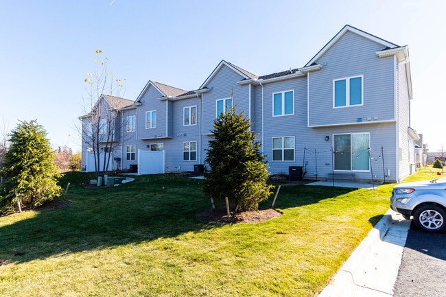 Photo - Cross Road Pines Apartments