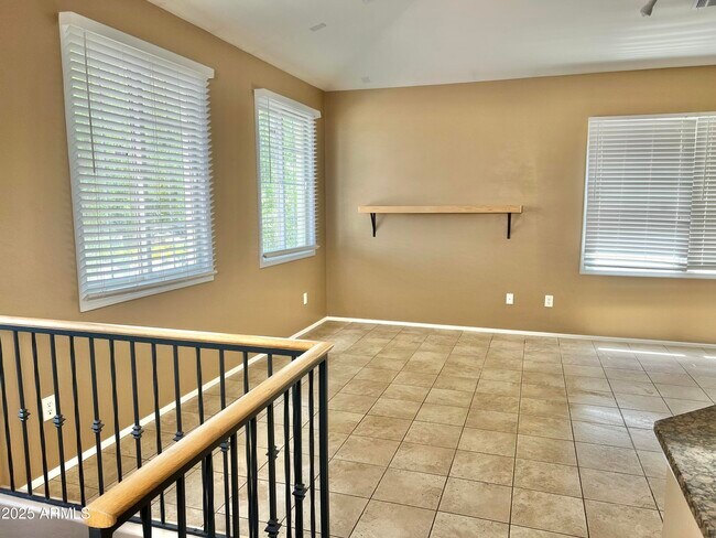 Building Photo - 4075 E Windsor Dr