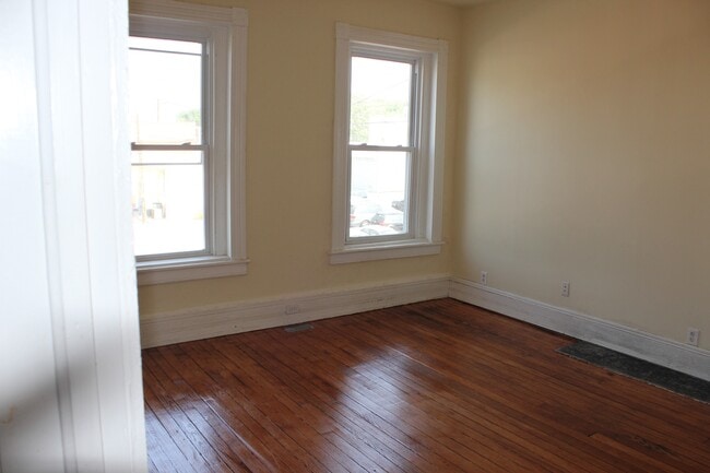 Photo - 7 S Allen Ave