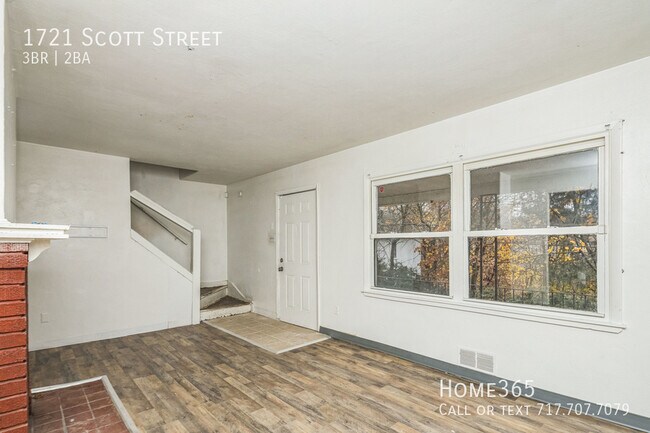 Photo - 1721 Scott St