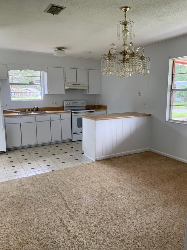Photo - Your Dream Home Awaits in a Charming 3-Bed...