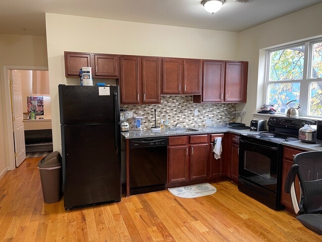 N Property Group - Temple Off Campus Housing