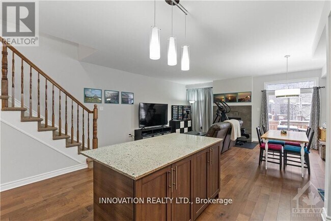 Photo - 254 Munro St