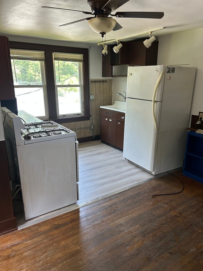 Photo - 1402 Northport Dr