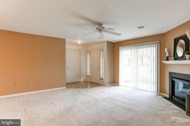 Photo - 126 Sparrow Rd Unit 1