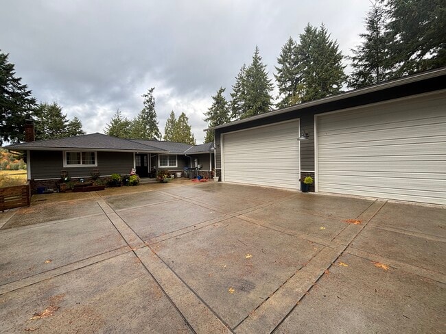 Photo - 8582 Long Lake Rd SE