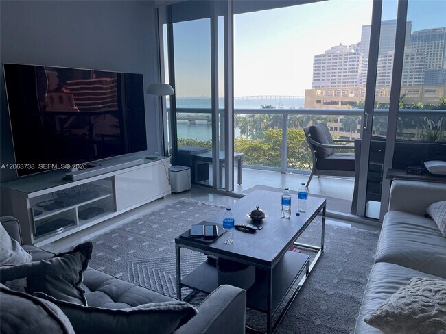 Photo - 495 Brickell Ave Unidad 703