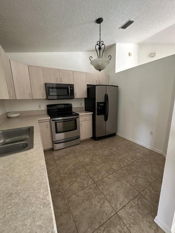 Photo - 4924 Patricia St