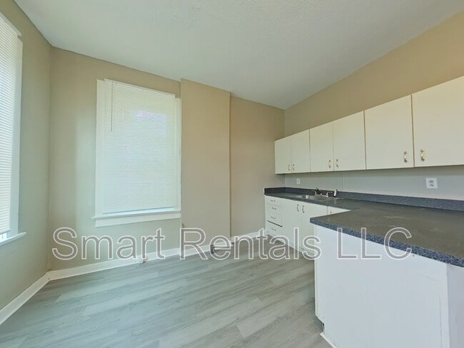 Photo - 2711 Keokuk St