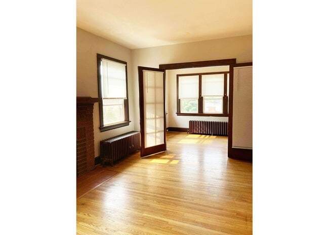 Building Photo - 315 Terrace Ave Unit 315-04