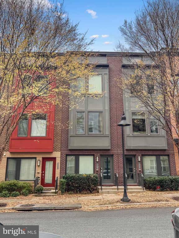 Building Photo - 5610 45th Ave