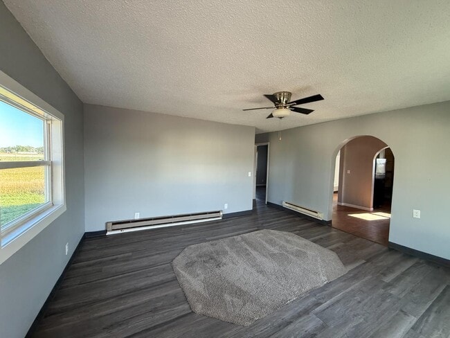 Photo - 720 Box Elder Rd W