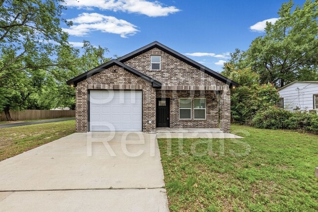 Photo - 604 Putman St