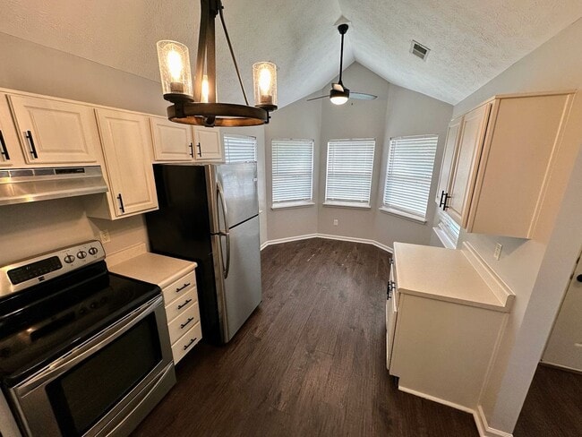 Photo - 3821 Landridge Dr