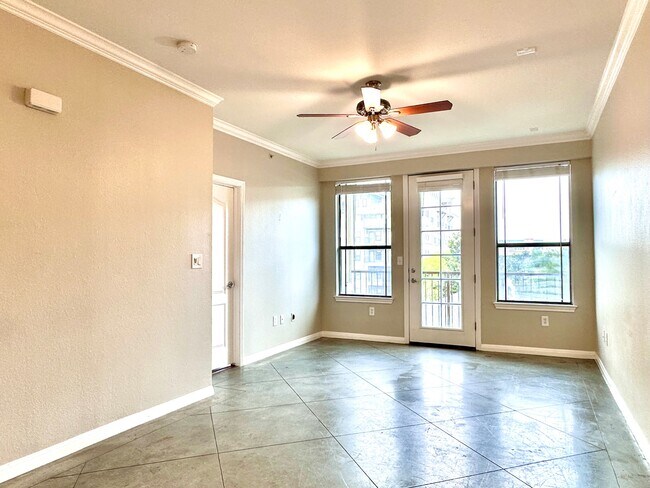 2505 San Gabriel Unit 412