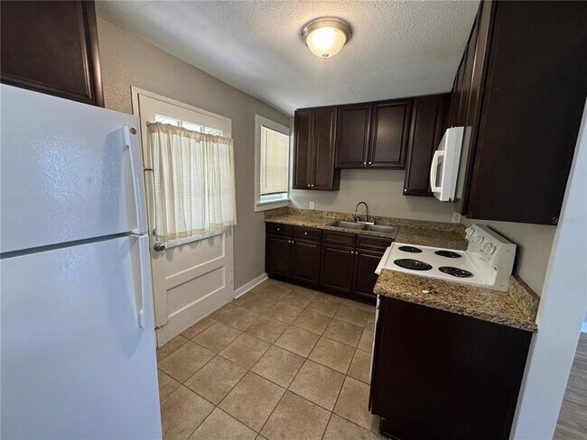 Photo - 310 W Park St