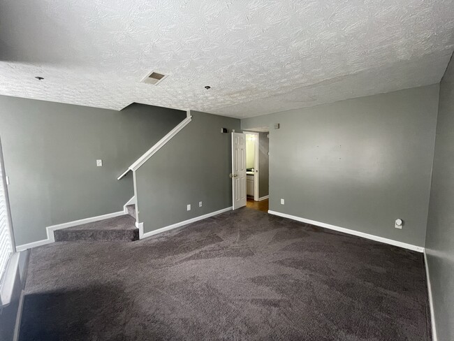 Photo - 2337 Wellington Cir