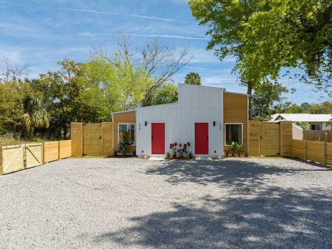 Building Photo - 29 Masters Dr Unit B