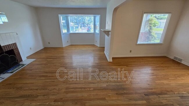 Photo - 4018 S Hatch St