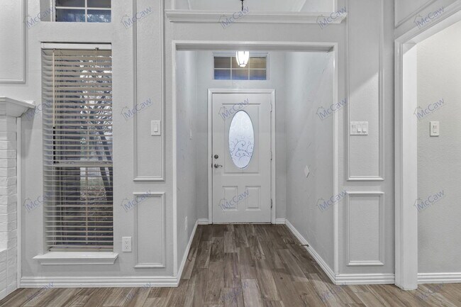 Photo - 8026 Hickory St