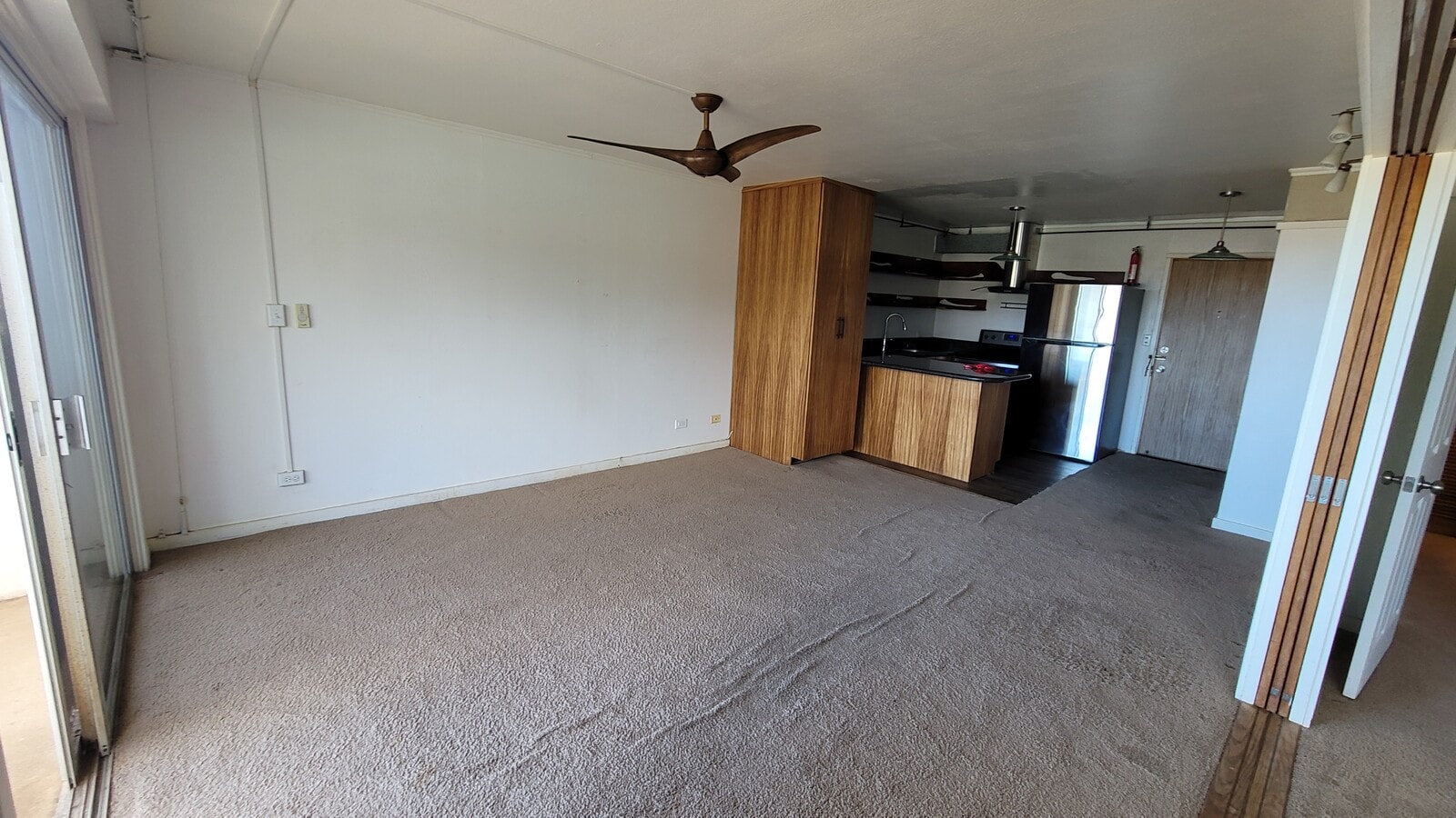 Photo - 2158 Main St