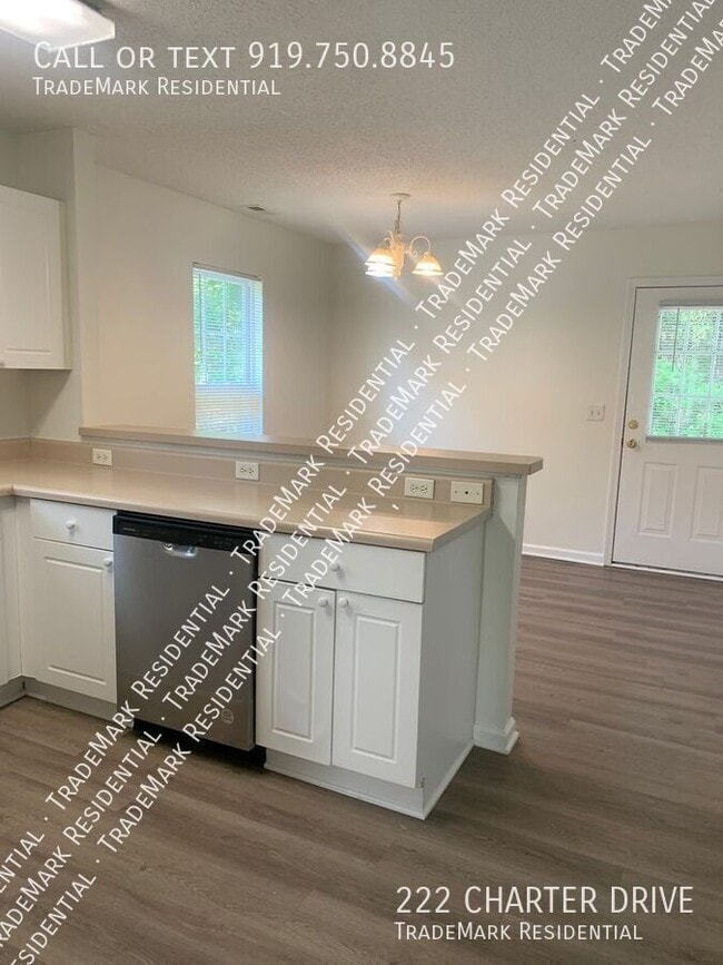 Photo - 222 Charter Dr